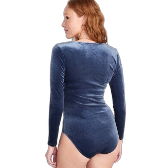 NWT Old Navy Square Neck Long Sleeve Velvet Bodysuit | Size Medium - Picture 2 of 6